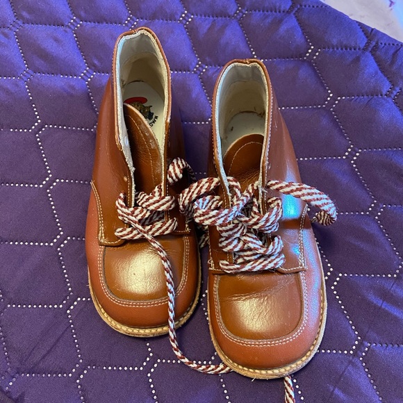 Buster Brown Other - 🌹 4/$25 👨‍🌾 Children’s Vintage Buster Brown shoes 👞